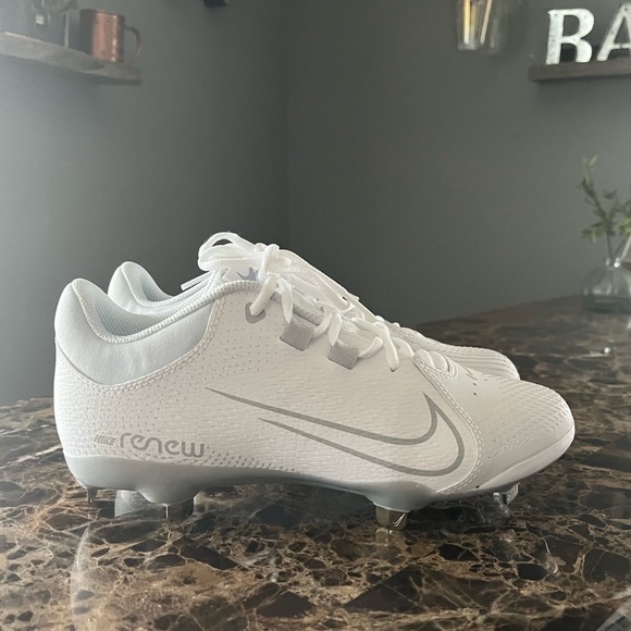 custom nike softball cleats
